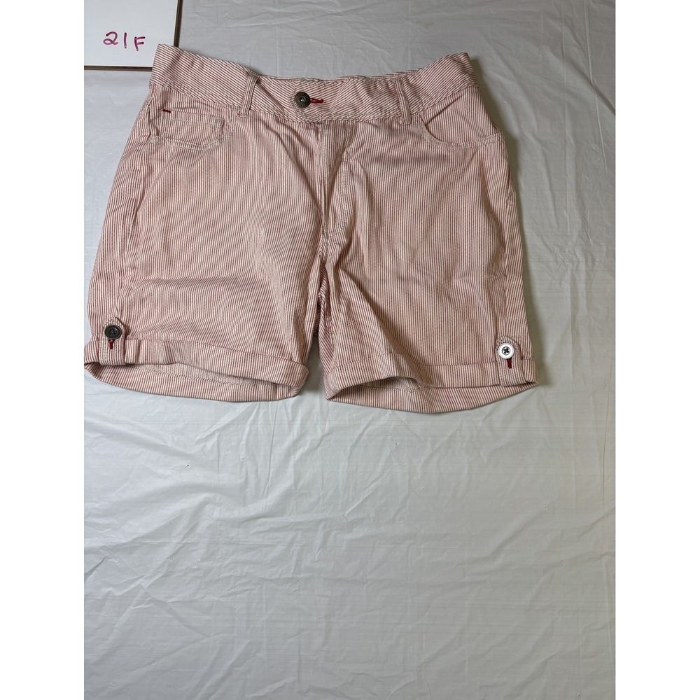 Womens Wrangler white/red striped jean shorts, size 10‎